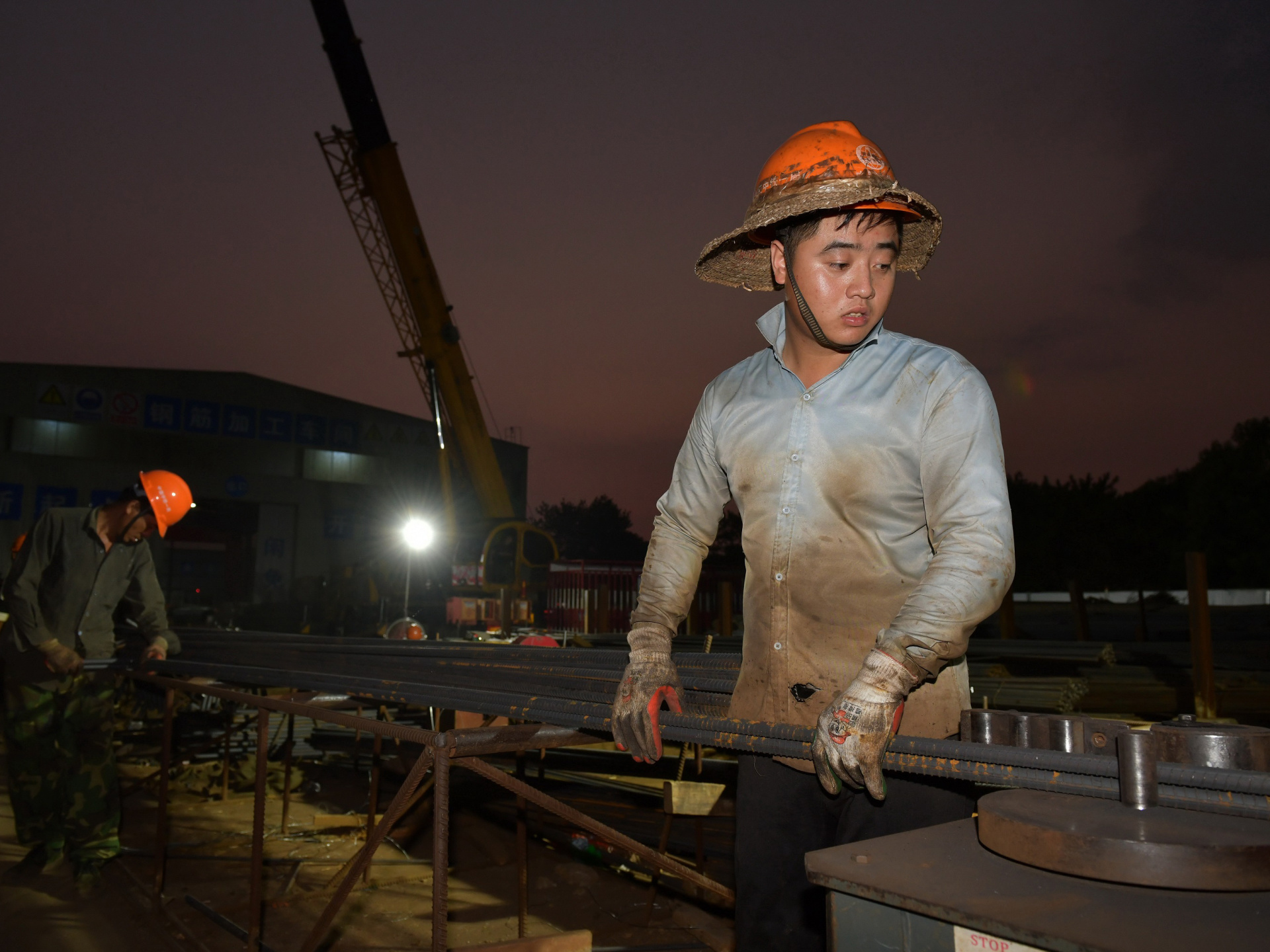 向奋斗在一线的地铁建设者致敬系列五